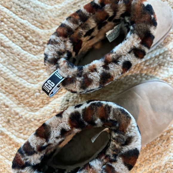 UGG boots - Picture 3 of 3